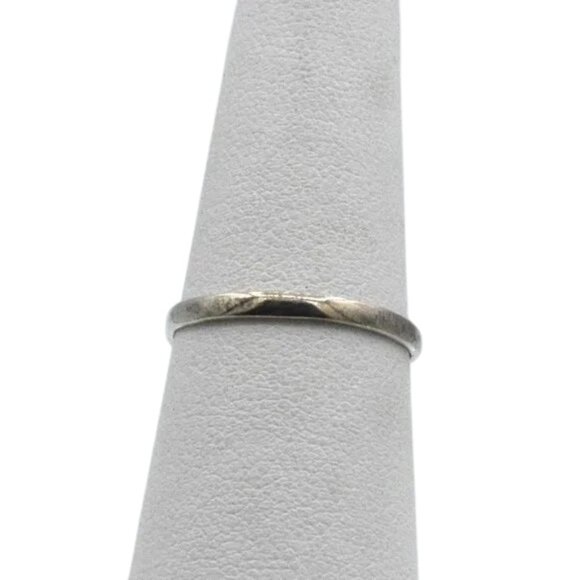 Vintage Sterling Silver Chrysoprase & Marcasite Ring - Picture 4 of 6